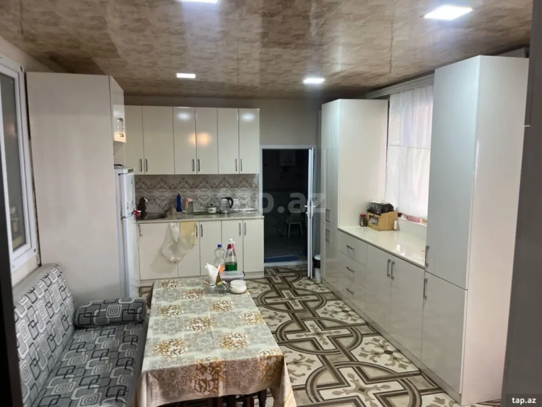 Satılır 5 otaqlı həyət evi