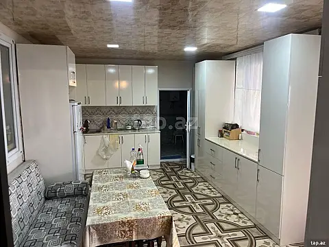 Satılır 5 otaqlı həyət evi