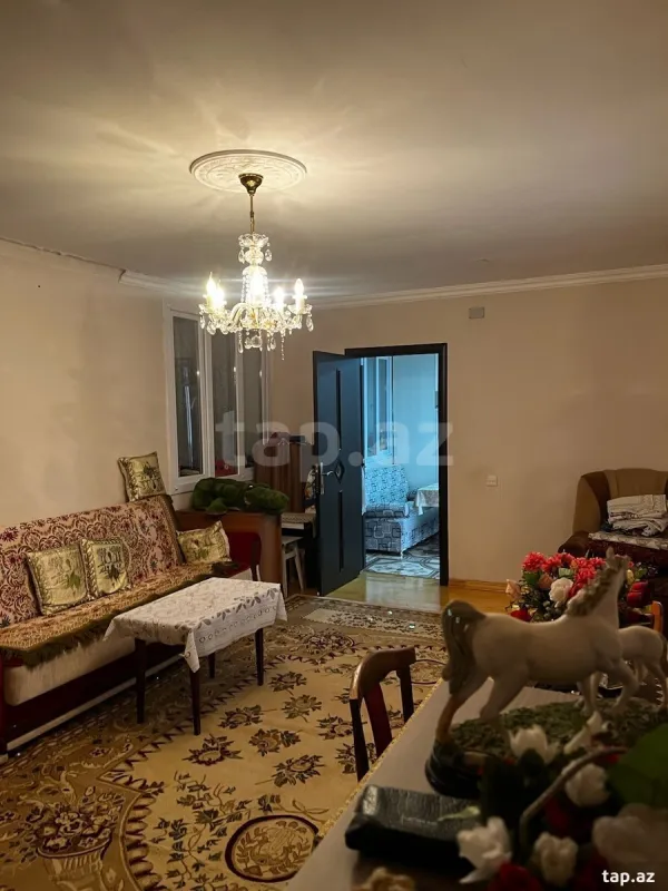 Satılır 5 otaqlı həyət evi