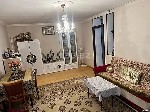 Satılır 5 otaqlı həyət evi