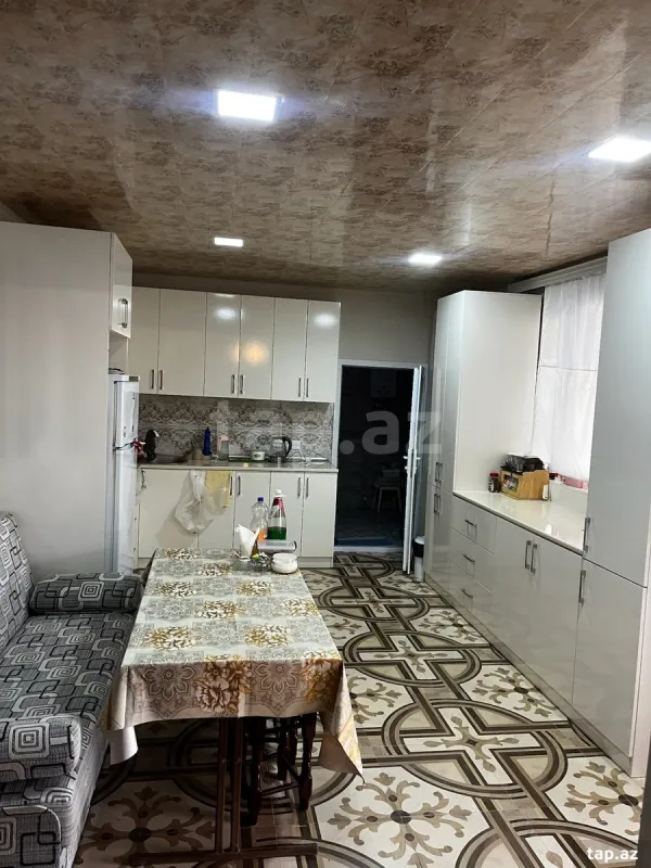 Satılır 5 otaqlı həyət evi