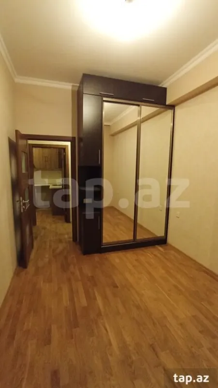 Satılır 3 otaqlı yeni tikili 74 m²