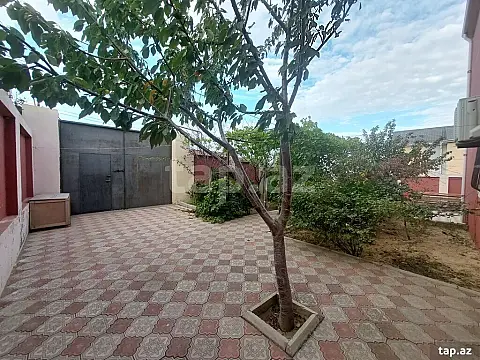 Satılır 6 otaqlı həyət evi
