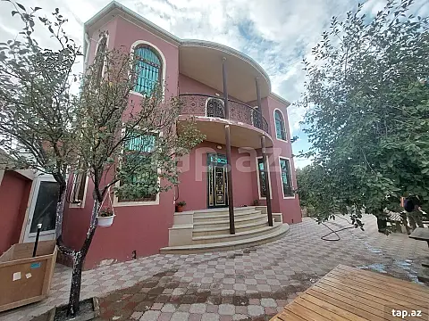 Satılır 6 otaqlı həyət evi