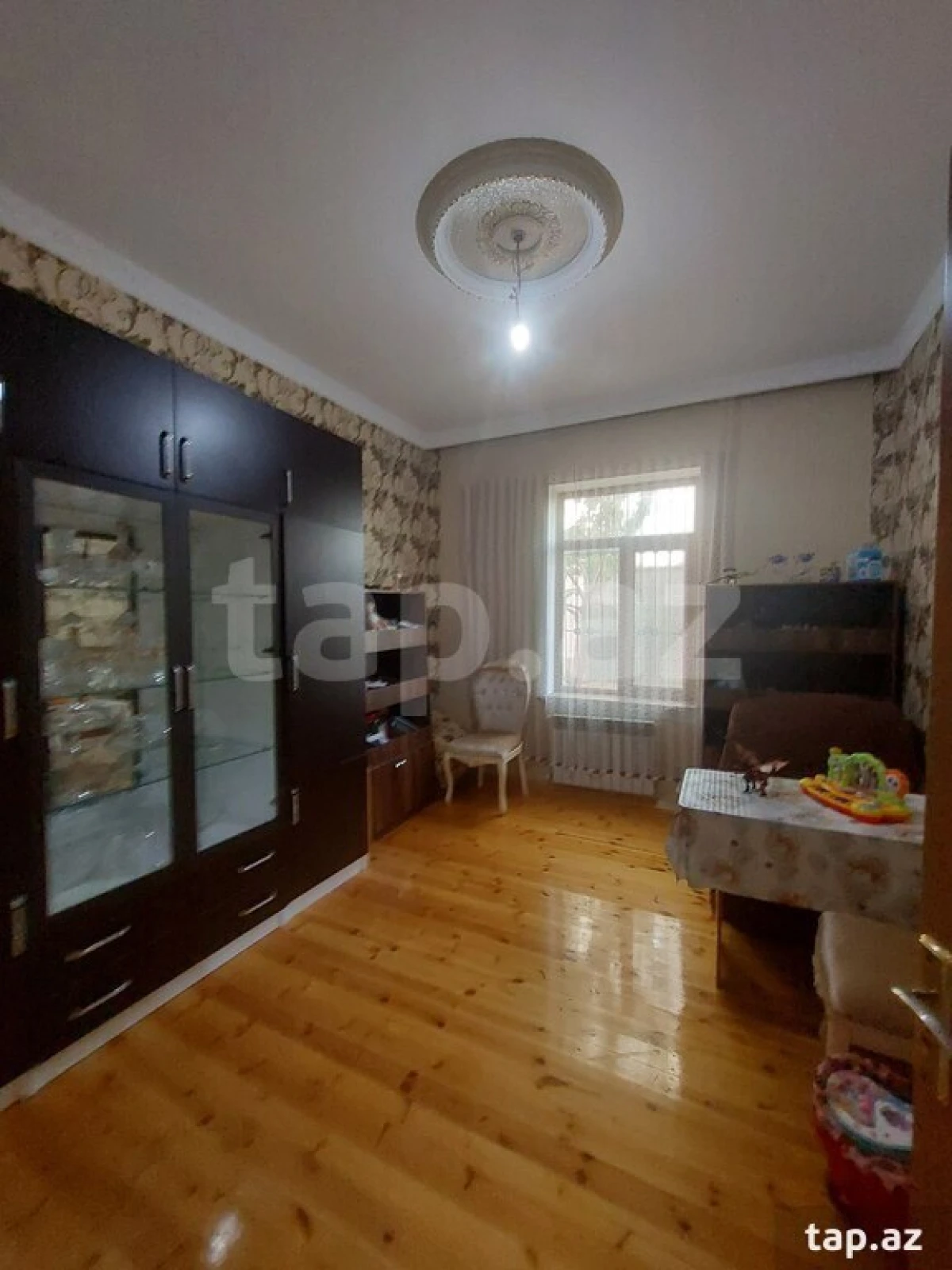 Satılır 6 otaqlı həyət evi