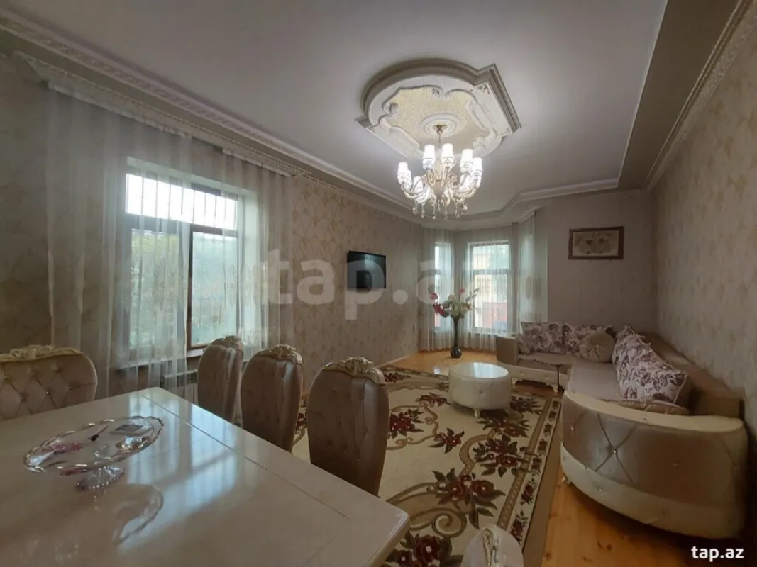 Satılır 6 otaqlı həyət evi