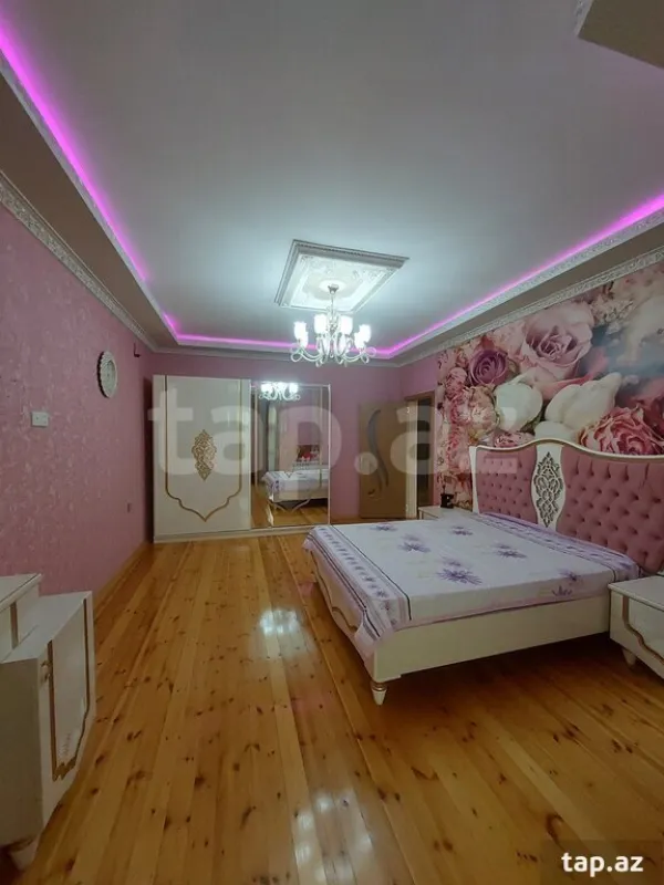 Satılır 6 otaqlı həyət evi