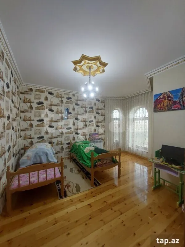 Satılır 6 otaqlı həyət evi