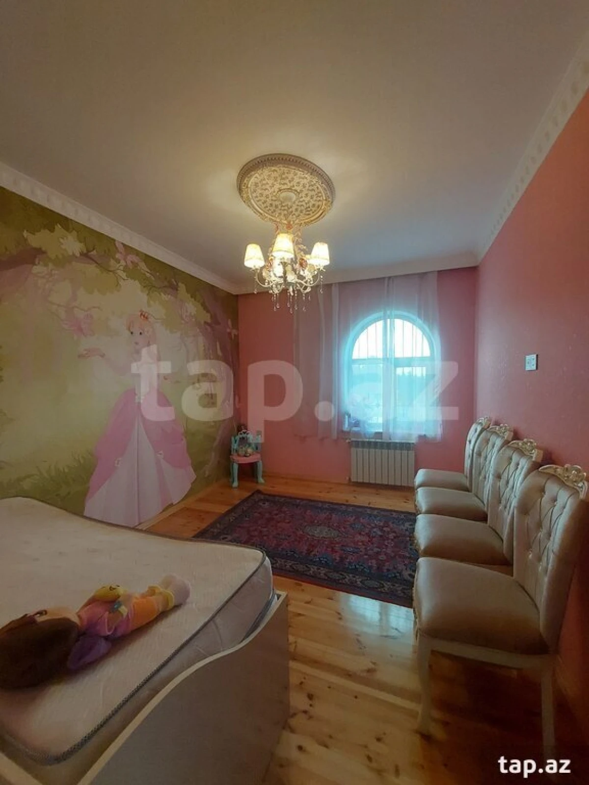 Satılır 6 otaqlı həyət evi