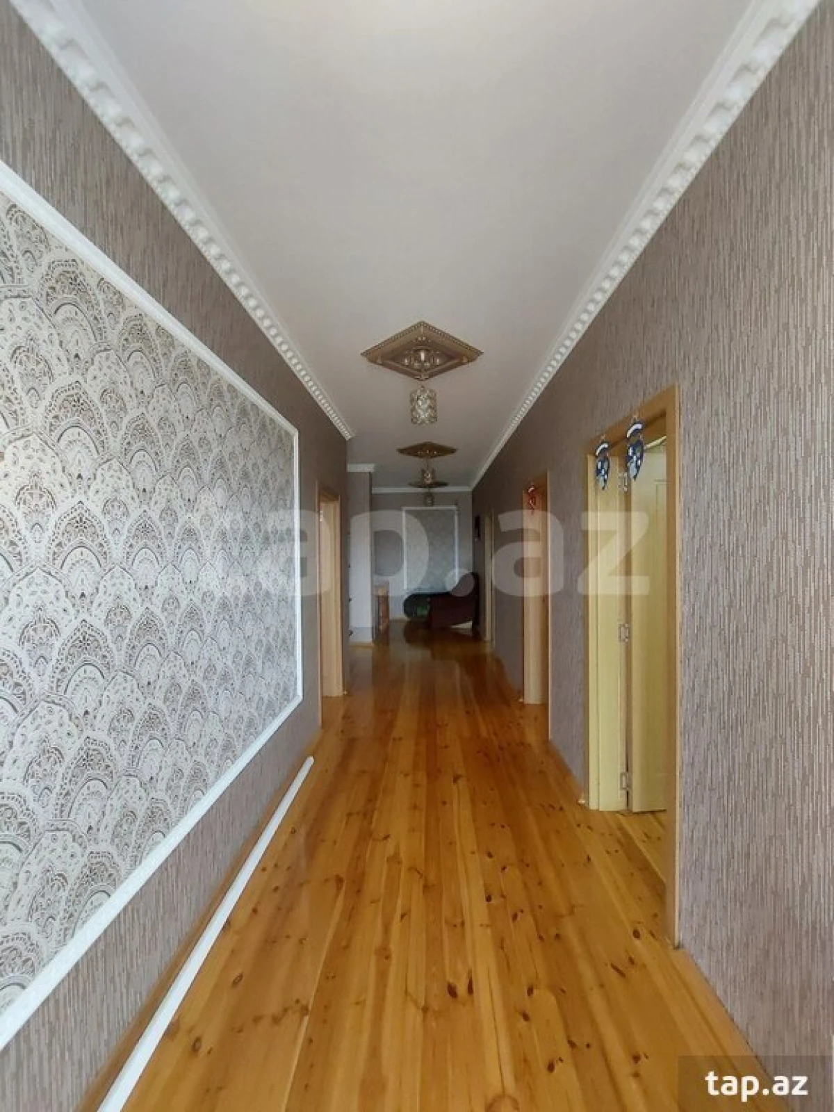 Satılır 6 otaqlı həyət evi