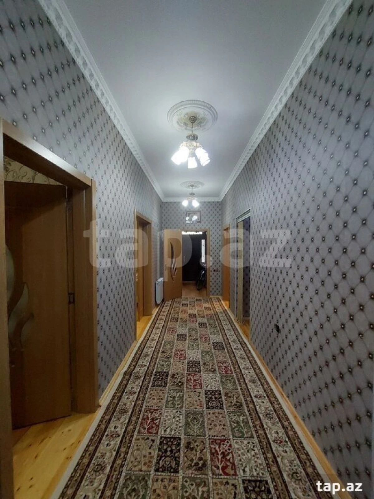 Satılır 6 otaqlı həyət evi