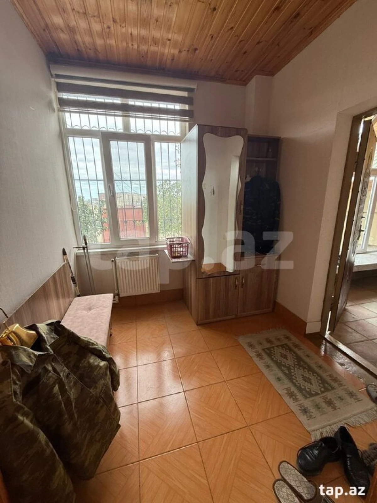 Satılır 5 otaqlı həyət evi
