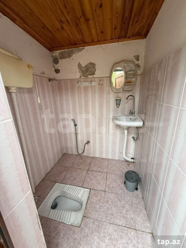Satılır 5 otaqlı həyət evi