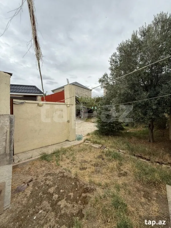 Satılır 5 otaqlı həyət evi
