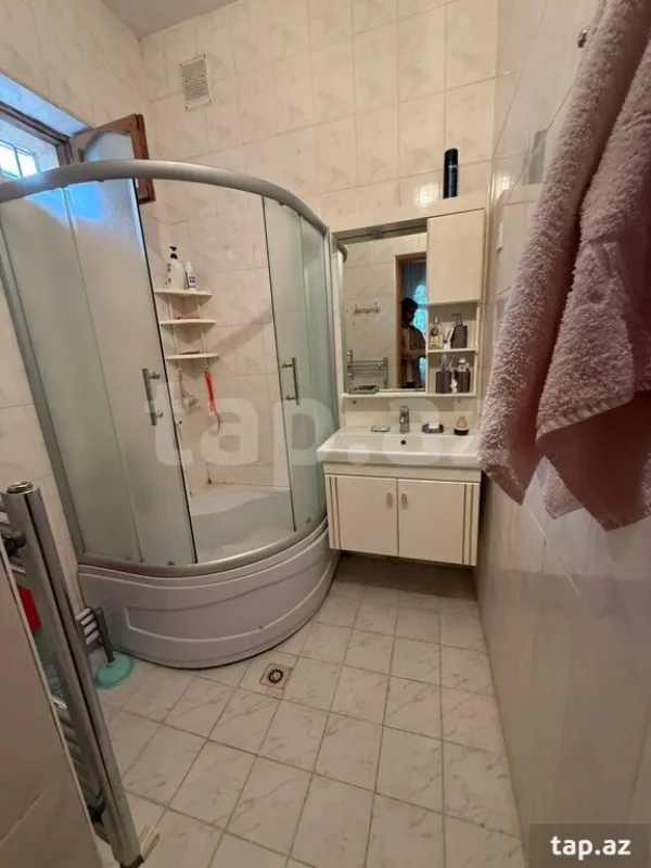 Satılır 5 otaqlı həyət evi