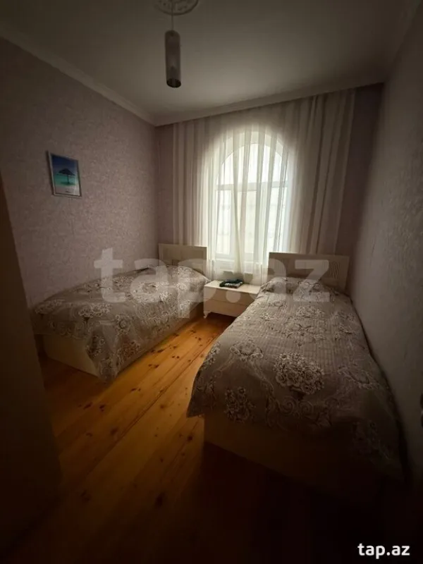 Satılır 5 otaqlı həyət evi