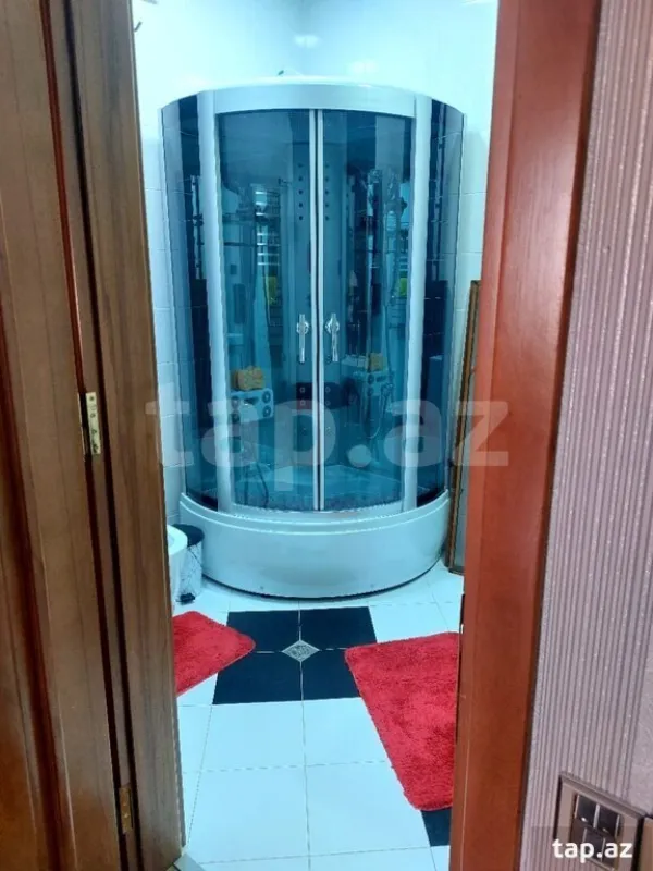 Kirayə verilir 3 otaqlı yeni tikili 178 m²