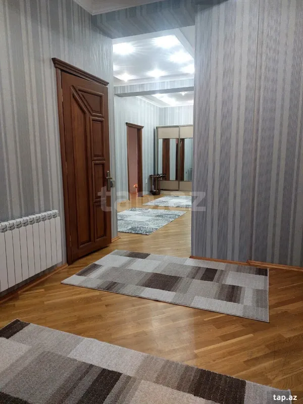 Kirayə verilir 3 otaqlı yeni tikili 178 m²