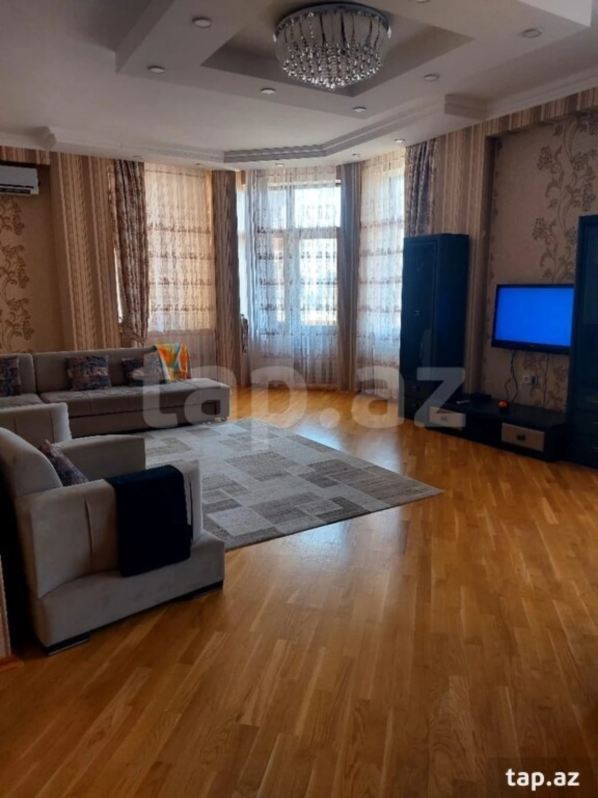 Kirayə verilir 3 otaqlı yeni tikili 178 m²