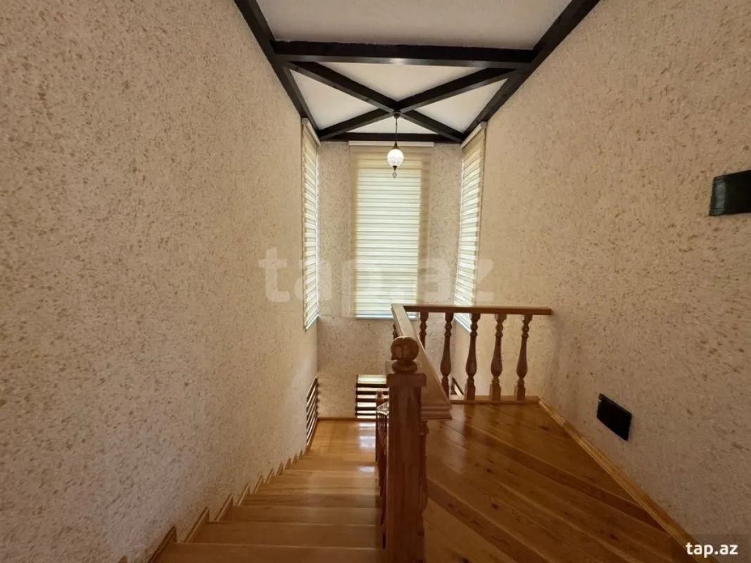 Satılır 5 otaqlı həyət evi