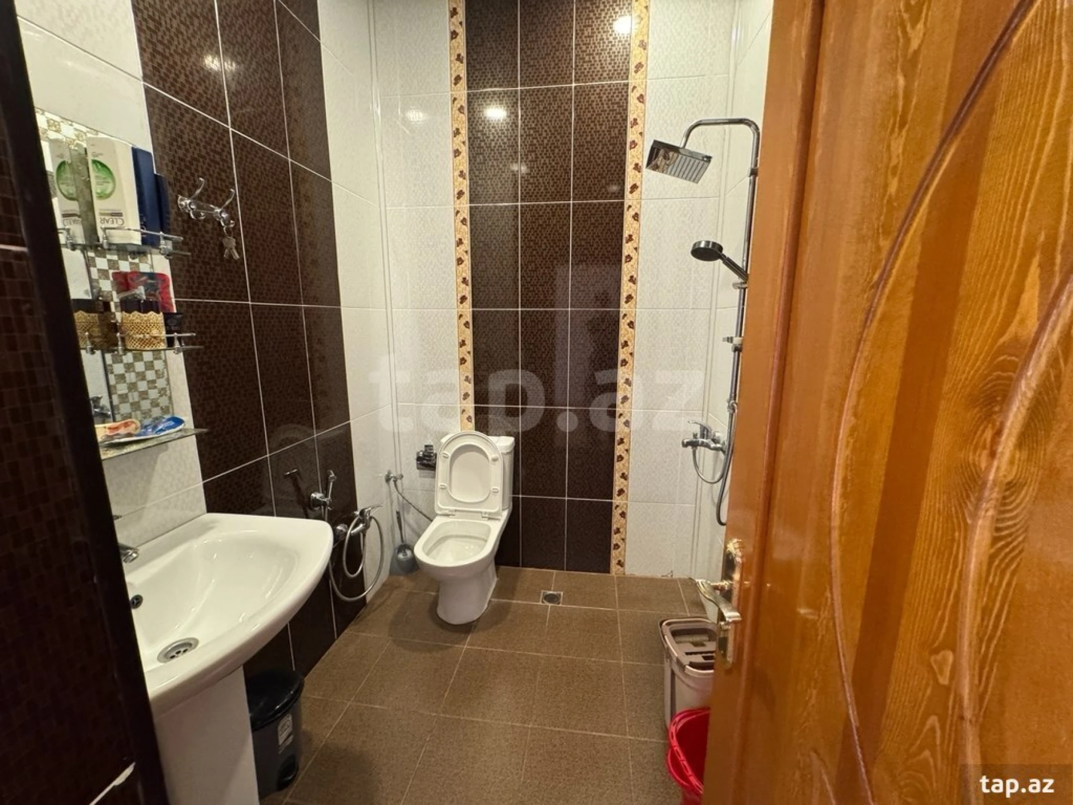 Satılır 5 otaqlı həyət evi