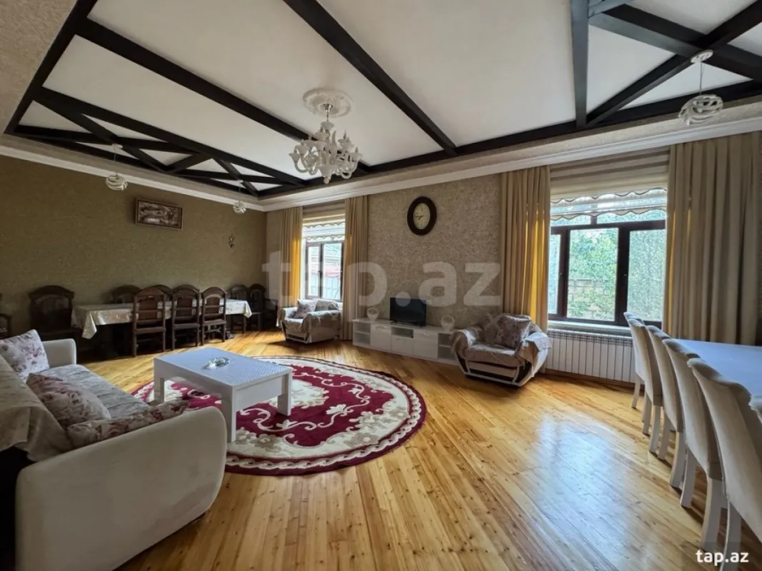 Satılır 5 otaqlı həyət evi