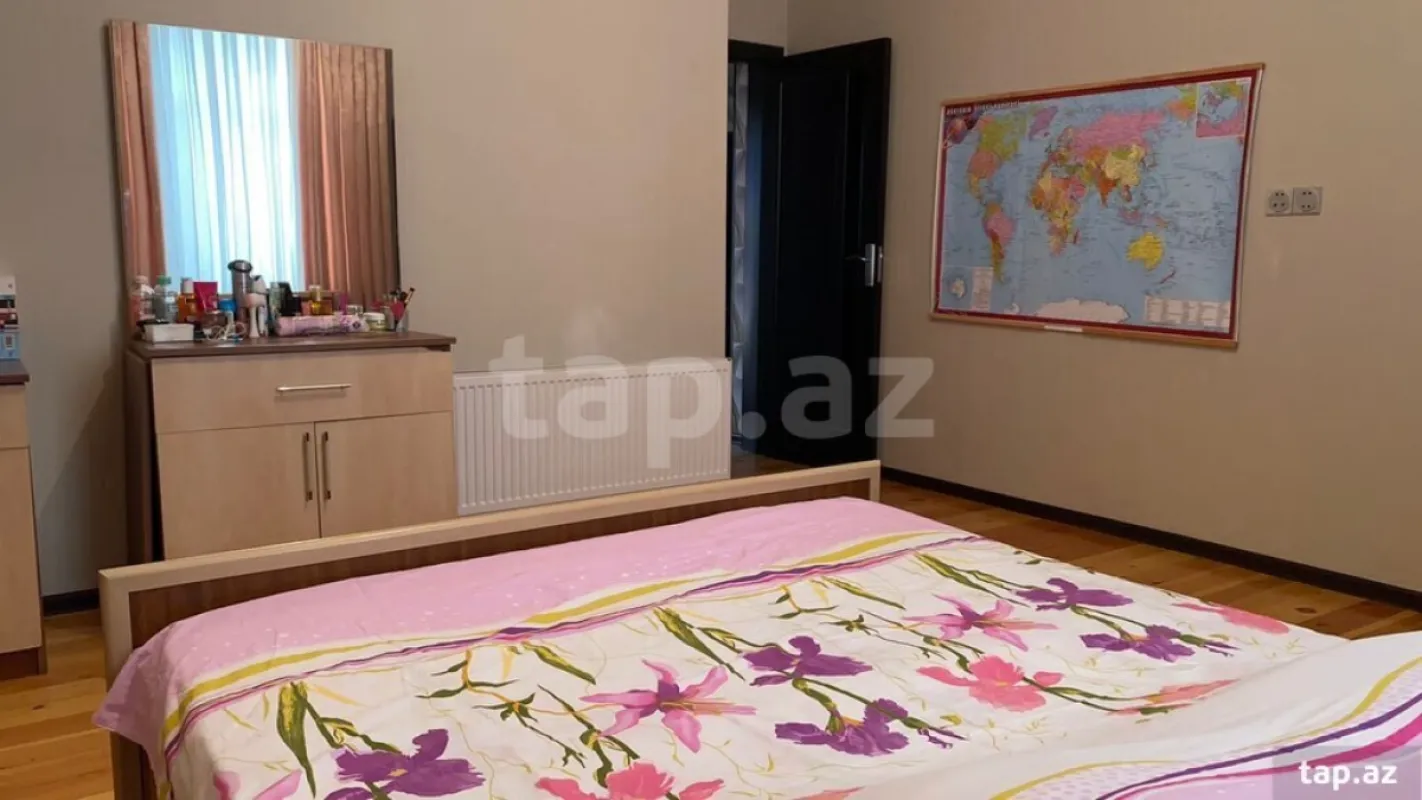 Satılır 4 otaqlı həyət evi