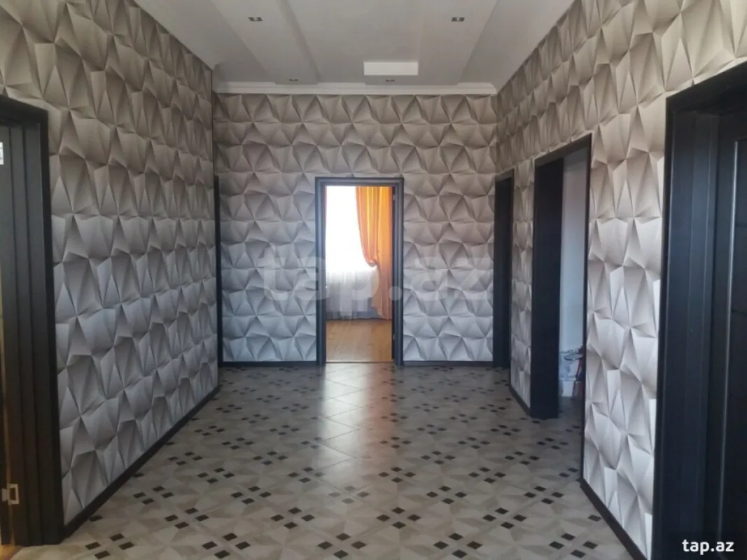 Satılır 4 otaqlı həyət evi