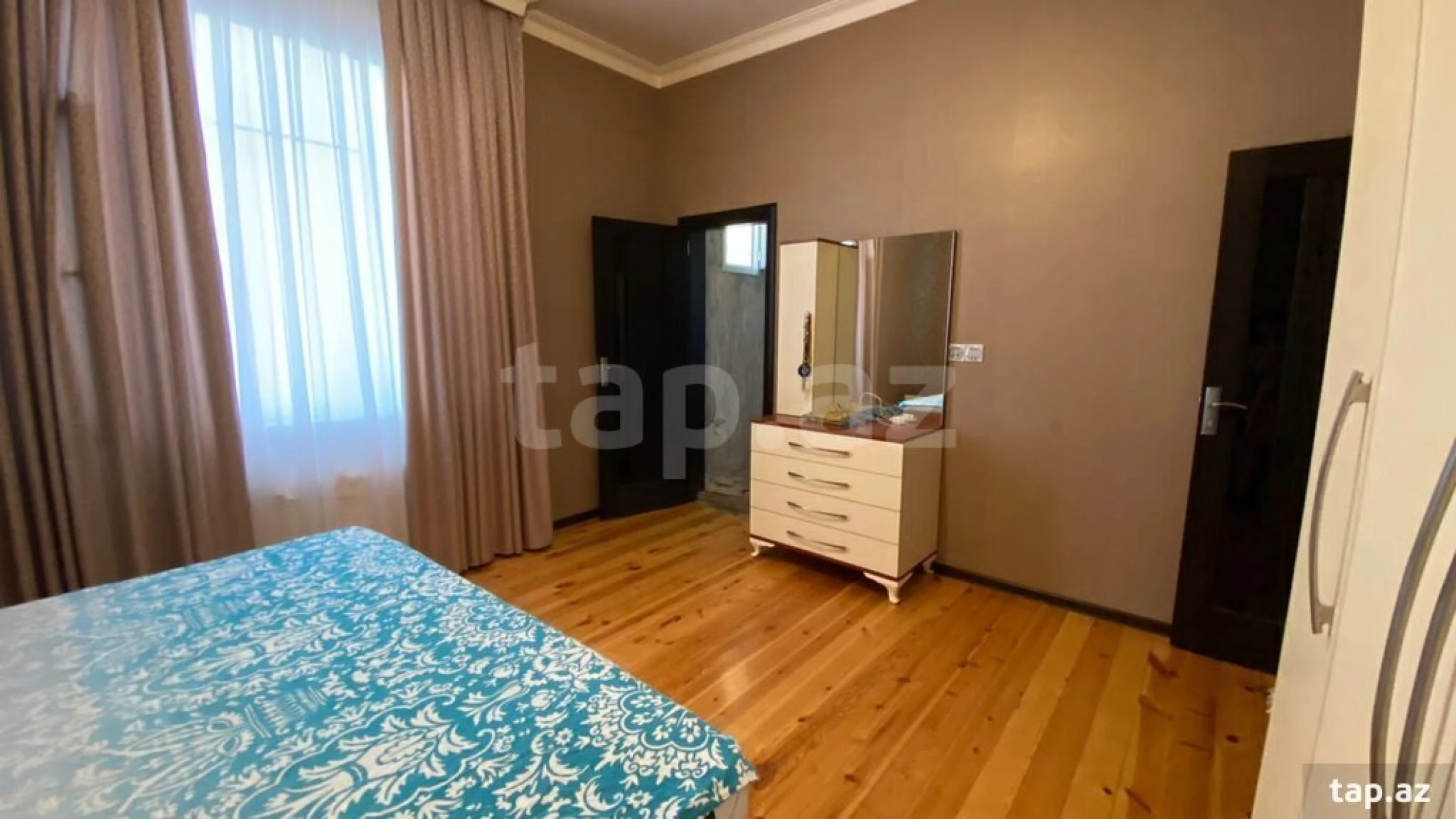 Satılır 4 otaqlı həyət evi