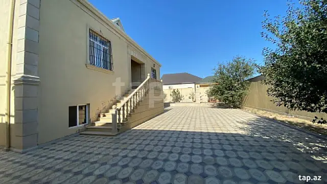 Satılır 4 otaqlı həyət evi