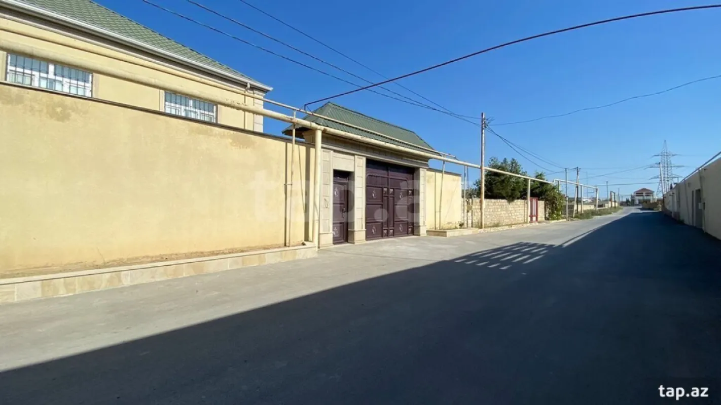 Satılır 4 otaqlı həyət evi