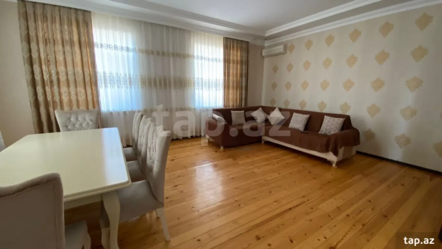 Satılır 4 otaqlı həyət evi