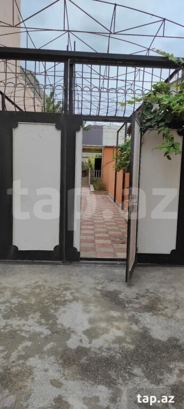Satılır 3 otaqlı həyət evi