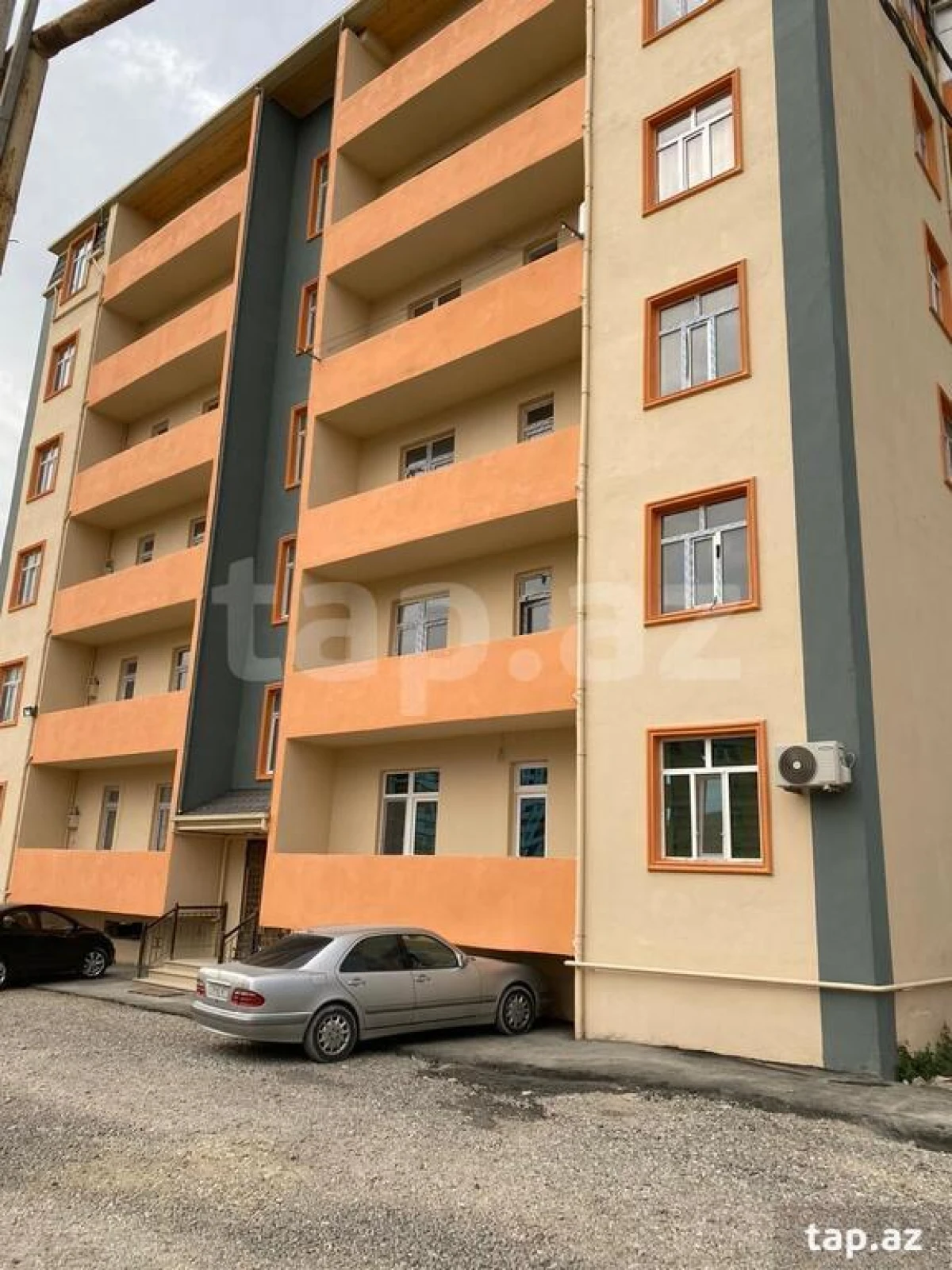 Satılır 3 otaqlı yeni tikili 65 m²