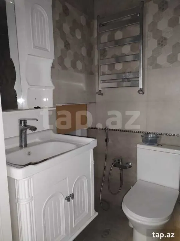Satılır 3 otaqlı yeni tikili 65 m²