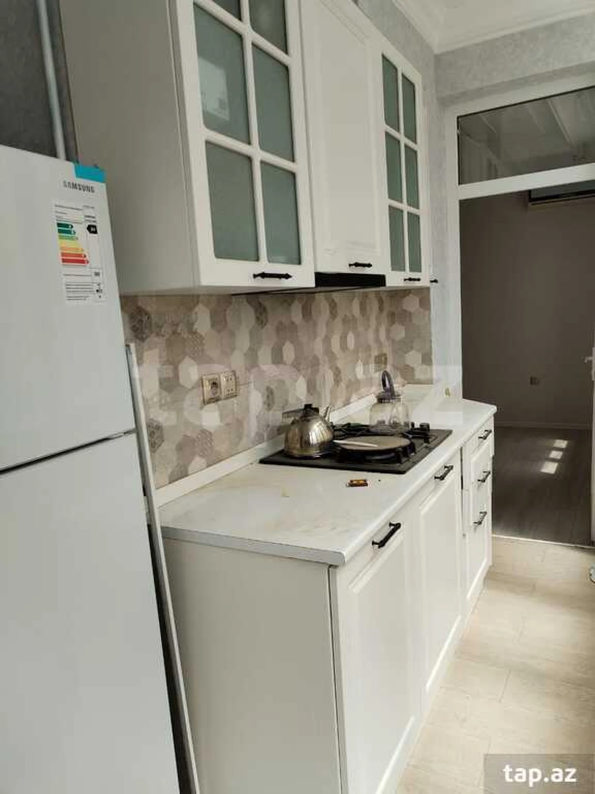 Satılır 3 otaqlı yeni tikili 65 m²