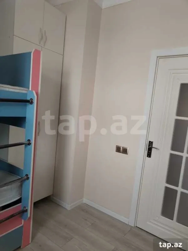 Satılır 3 otaqlı yeni tikili 65 m²
