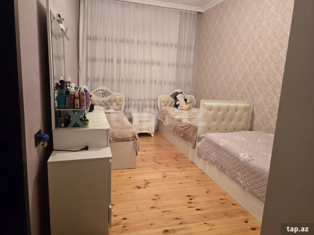 Satılır 4 otaqlı həyət evi