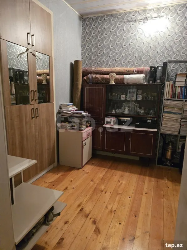 Satılır 4 otaqlı həyət evi