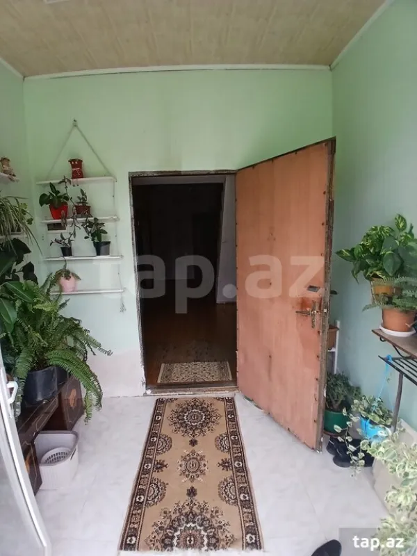 Satılır 4 otaqlı həyət evi