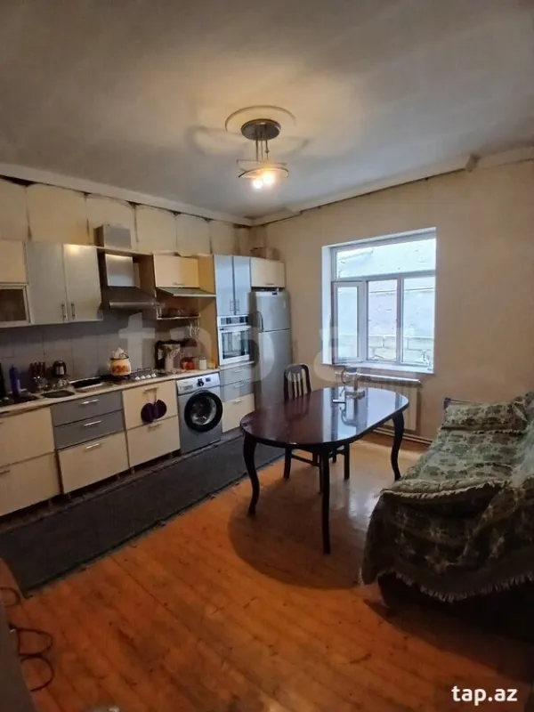 Satılır 4 otaqlı həyət evi