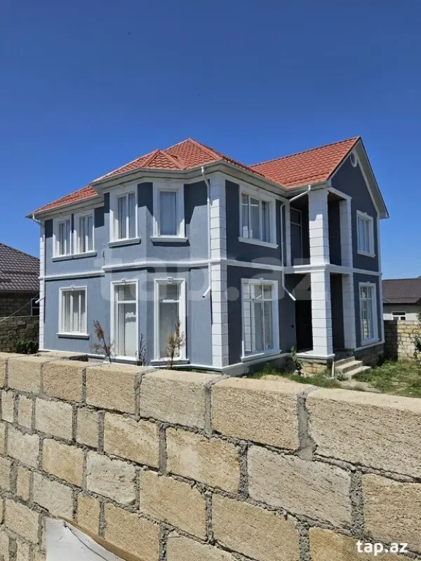 Kirayə verilir 6 otaqlı həyət evi 200 m²