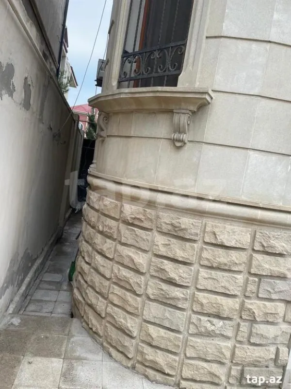 Satılır 5 otaqlı həyət evi