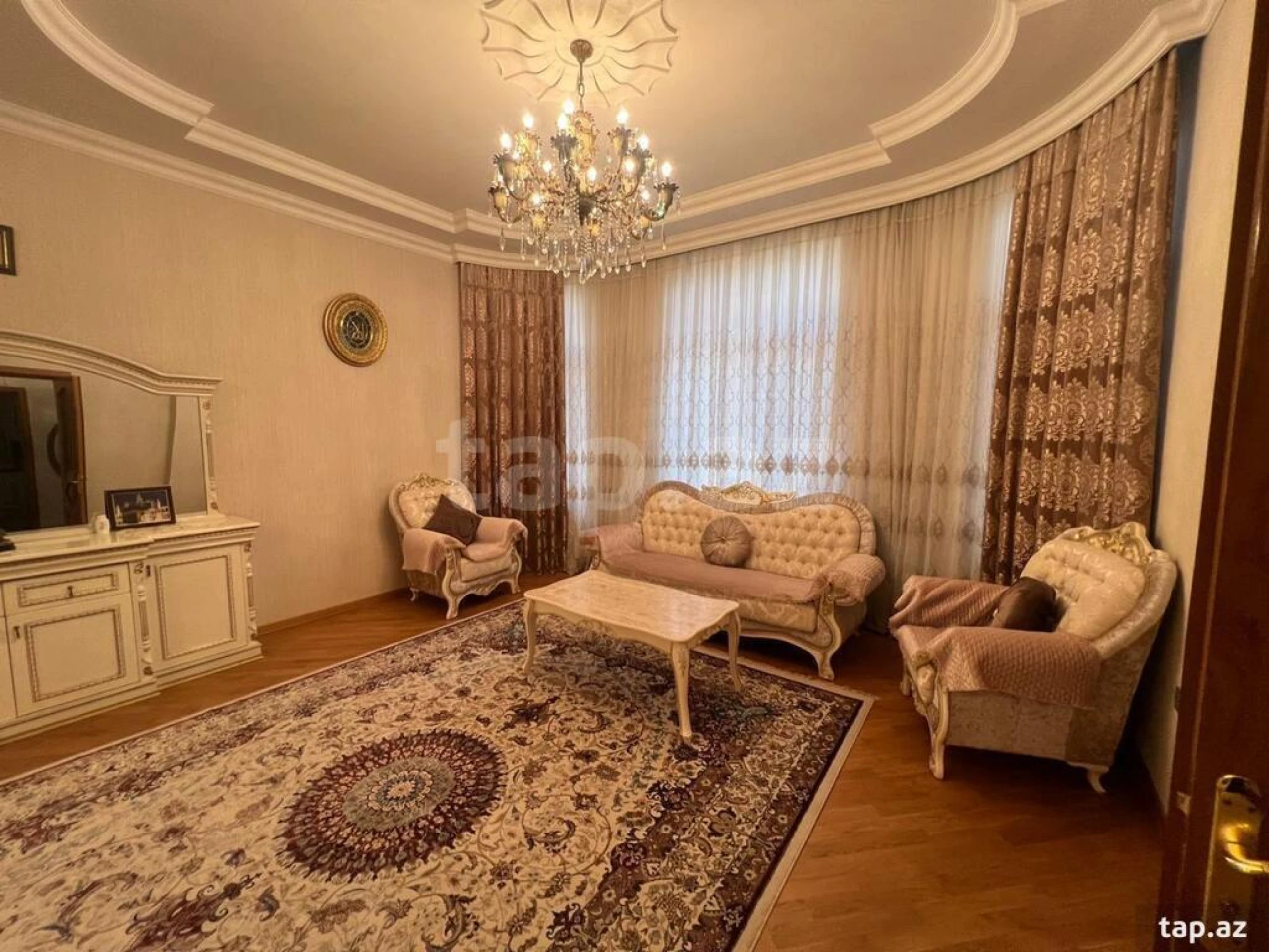 Satılır 5 otaqlı həyət evi