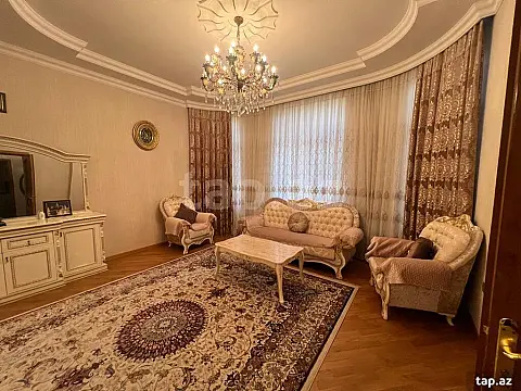 Satılır 5 otaqlı həyət evi