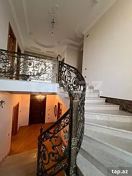 Satılır 5 otaqlı həyət evi