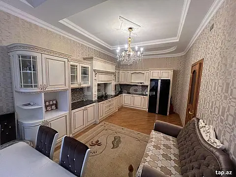 Satılır 5 otaqlı həyət evi