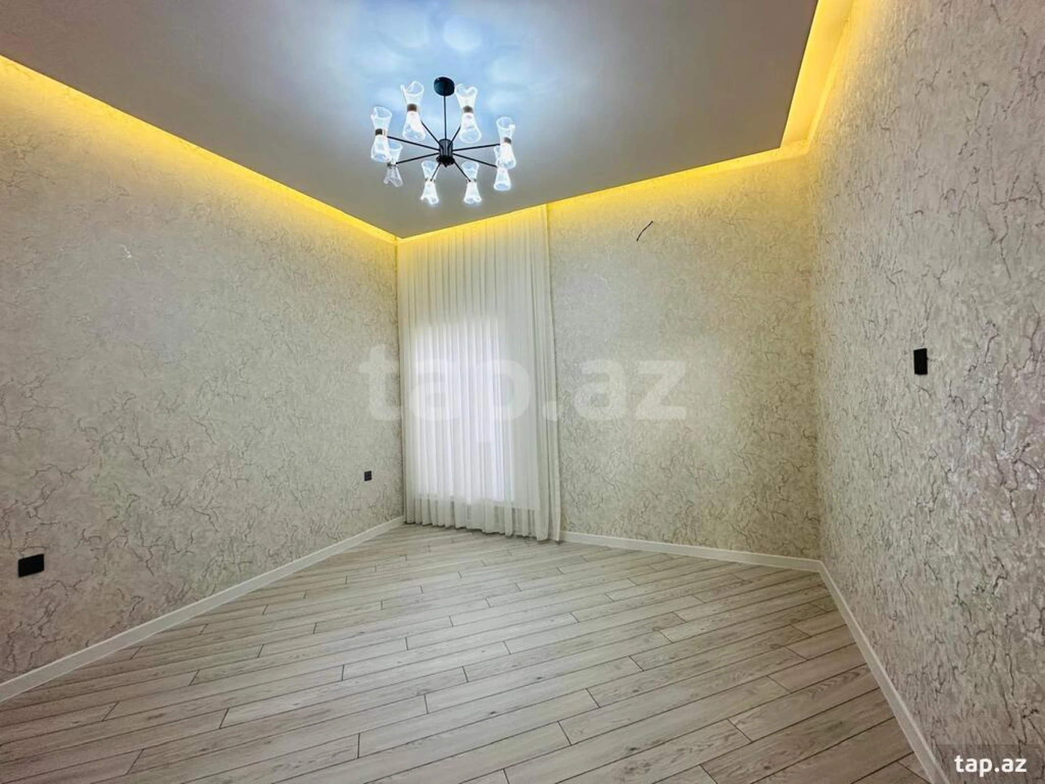 Satılır 5 otaqlı həyət evi