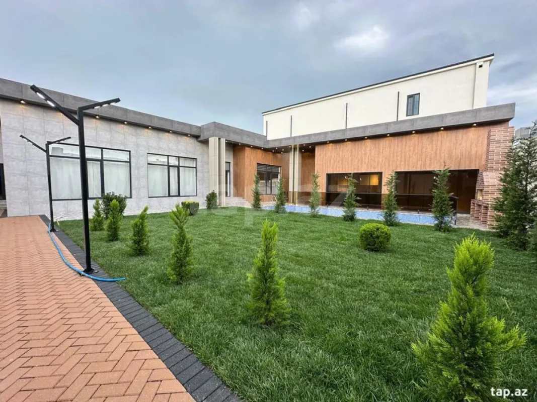 Satılır 5 otaqlı həyət evi
