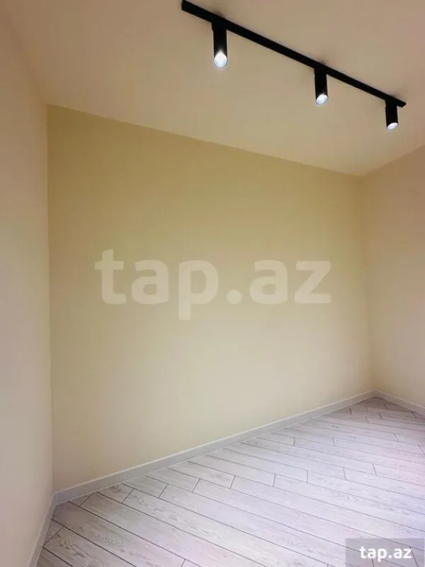 Satılır 5 otaqlı həyət evi